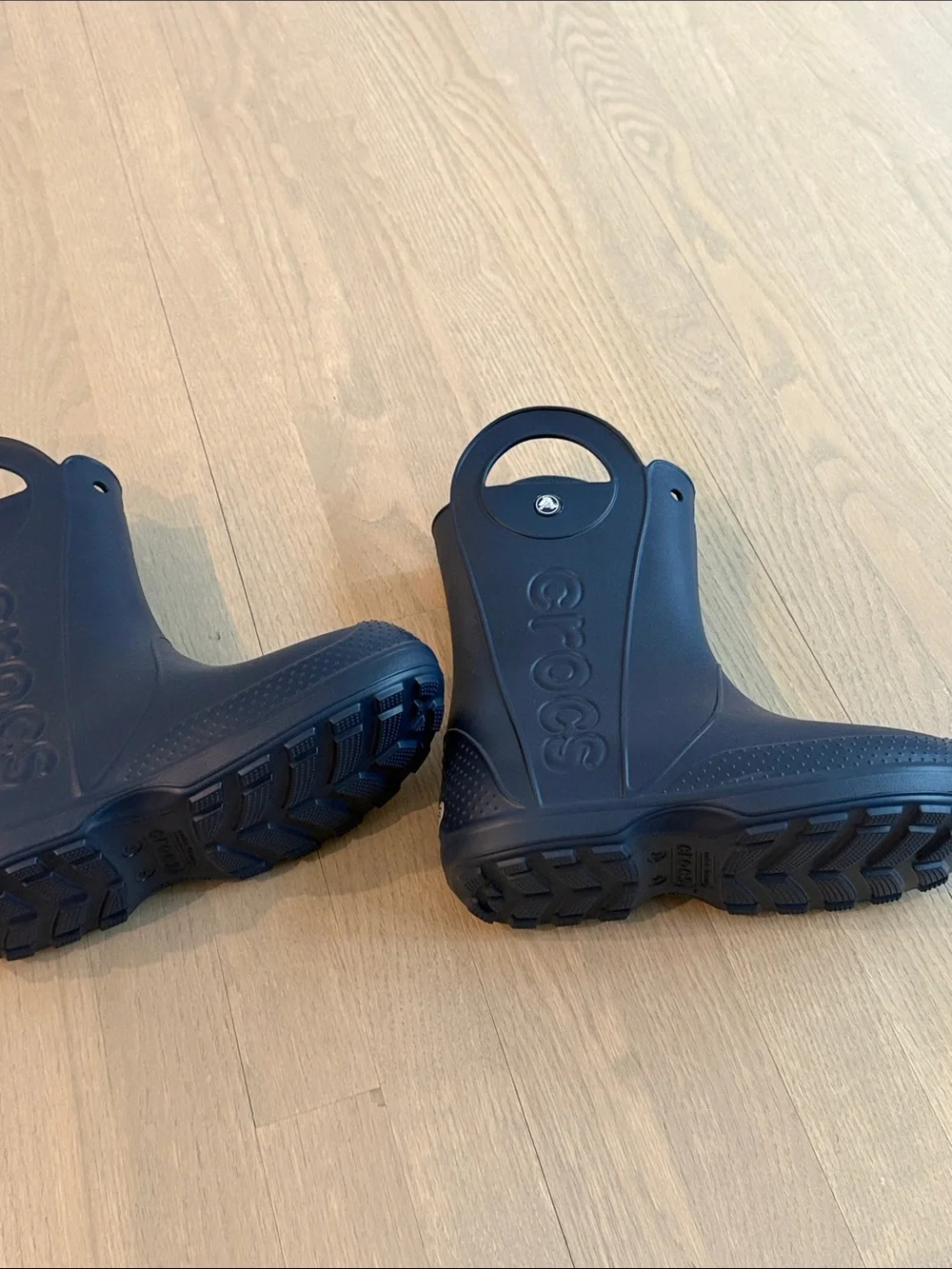 CROCS durable waterproof